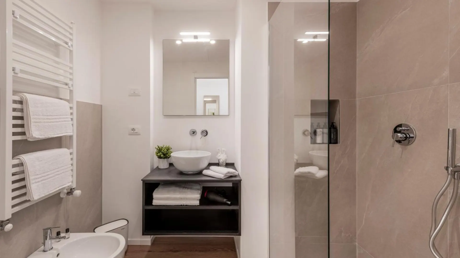Bnbutler - Inbrera Suites - Giulianova, 1 Mailand Gasthof