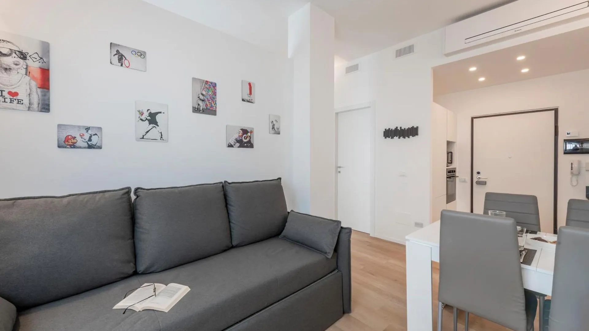 Guest house Bnbutler - Inbrera Suites - Giulianova, 1 Milan